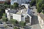 La bibliothèque municipale est composée d'un hôtel particulier datant de la seconde moitié du XVIIIème siècle, prolongé par une construction contemporaine. © Sylvain Lefeuvre