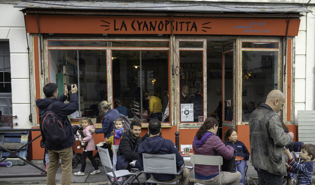 L’épicerie-librairie-salon-de-thé "La Cyanopsitta" a ouvert ses portes.