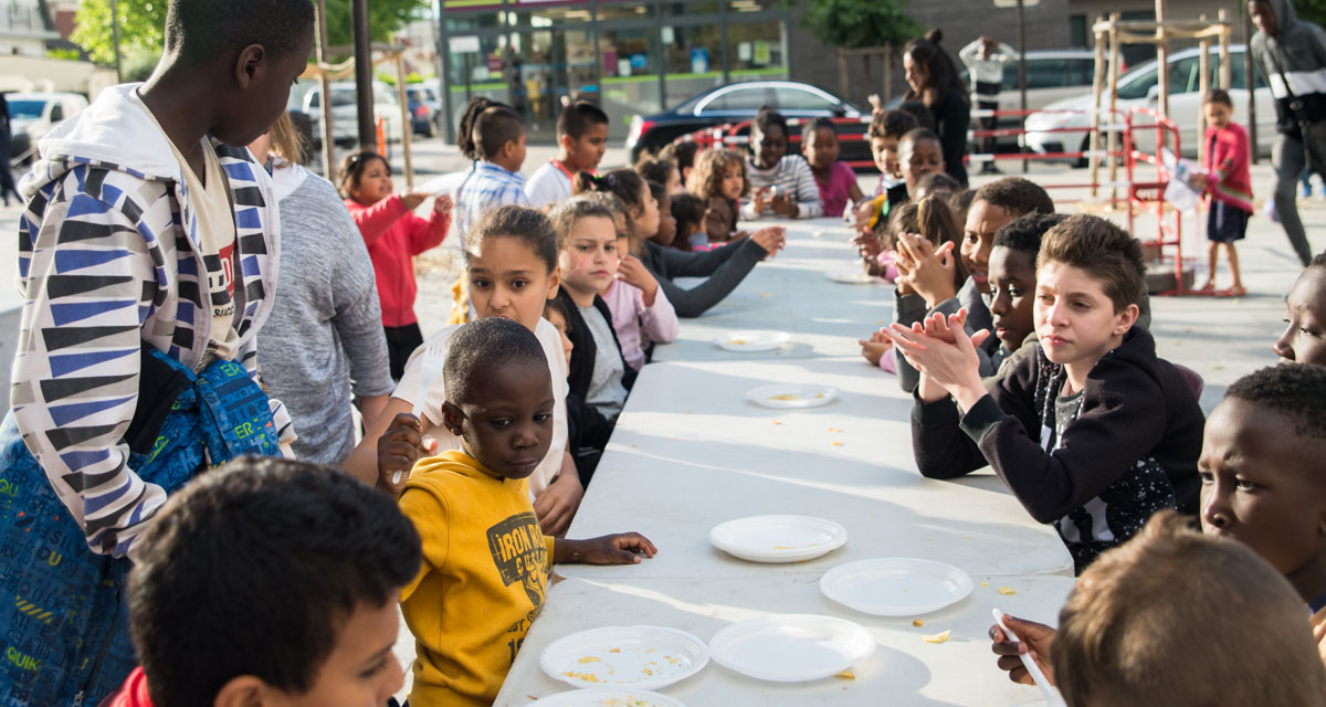 La Fête des voisins du centre social Balzac (2017).