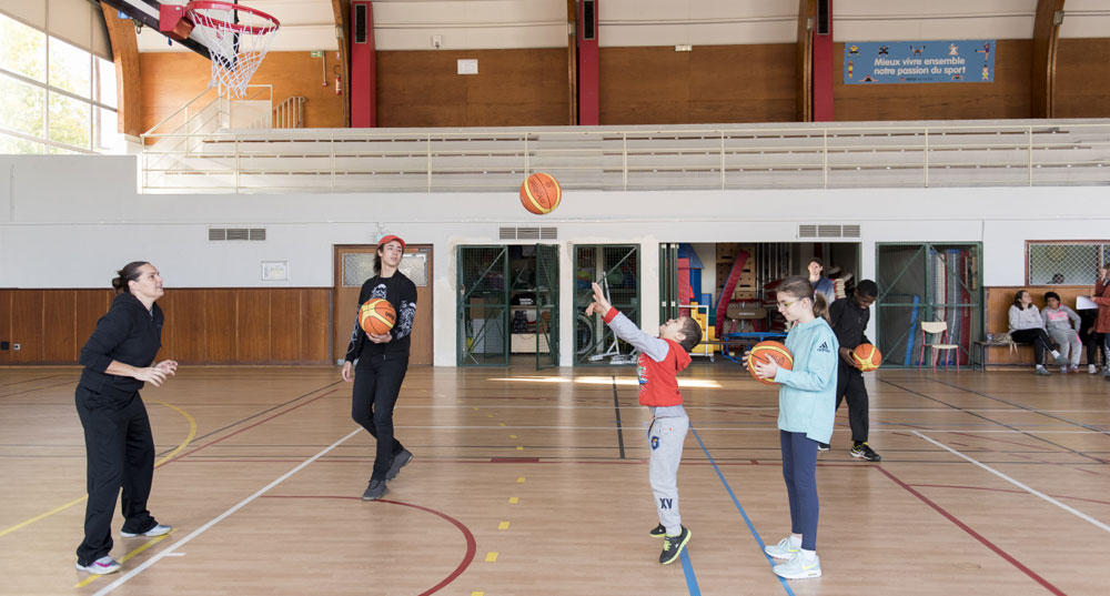 Avec le sport adapté, les enfants en situation de handicap mental participent à des activités physiques, tout en rencontrant les autres.