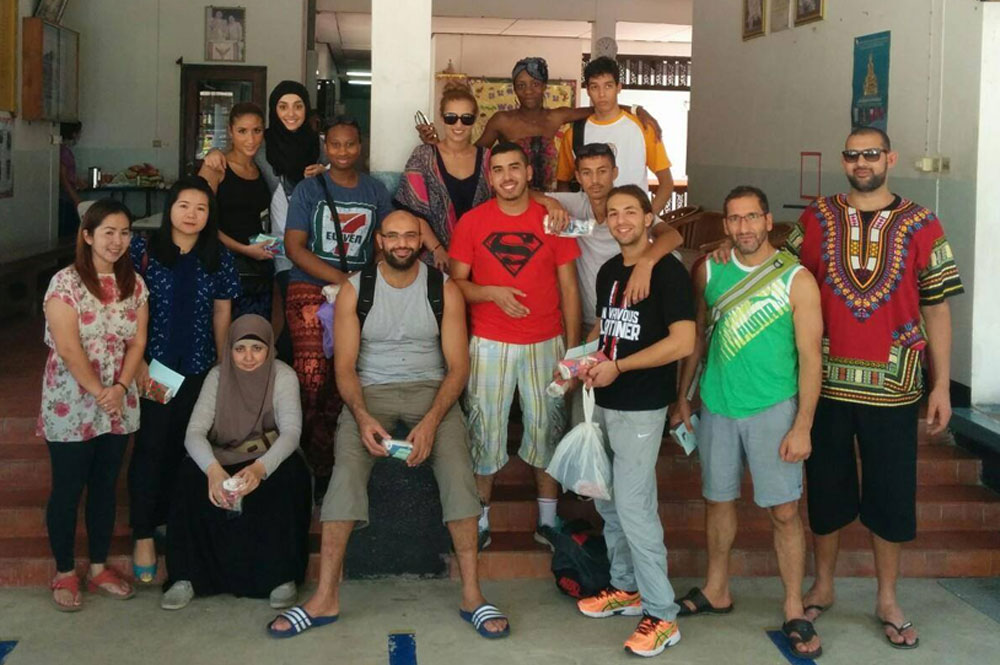 Projet jeunes majeurs à caractère solidaire porté par le SMJ-PIJ : 12 jeunes vitriots(e)s se mobilisent pour la rénovation d'un orphelinat qui accueille de jeunes handicapés en Thaïlande – octobre 2014